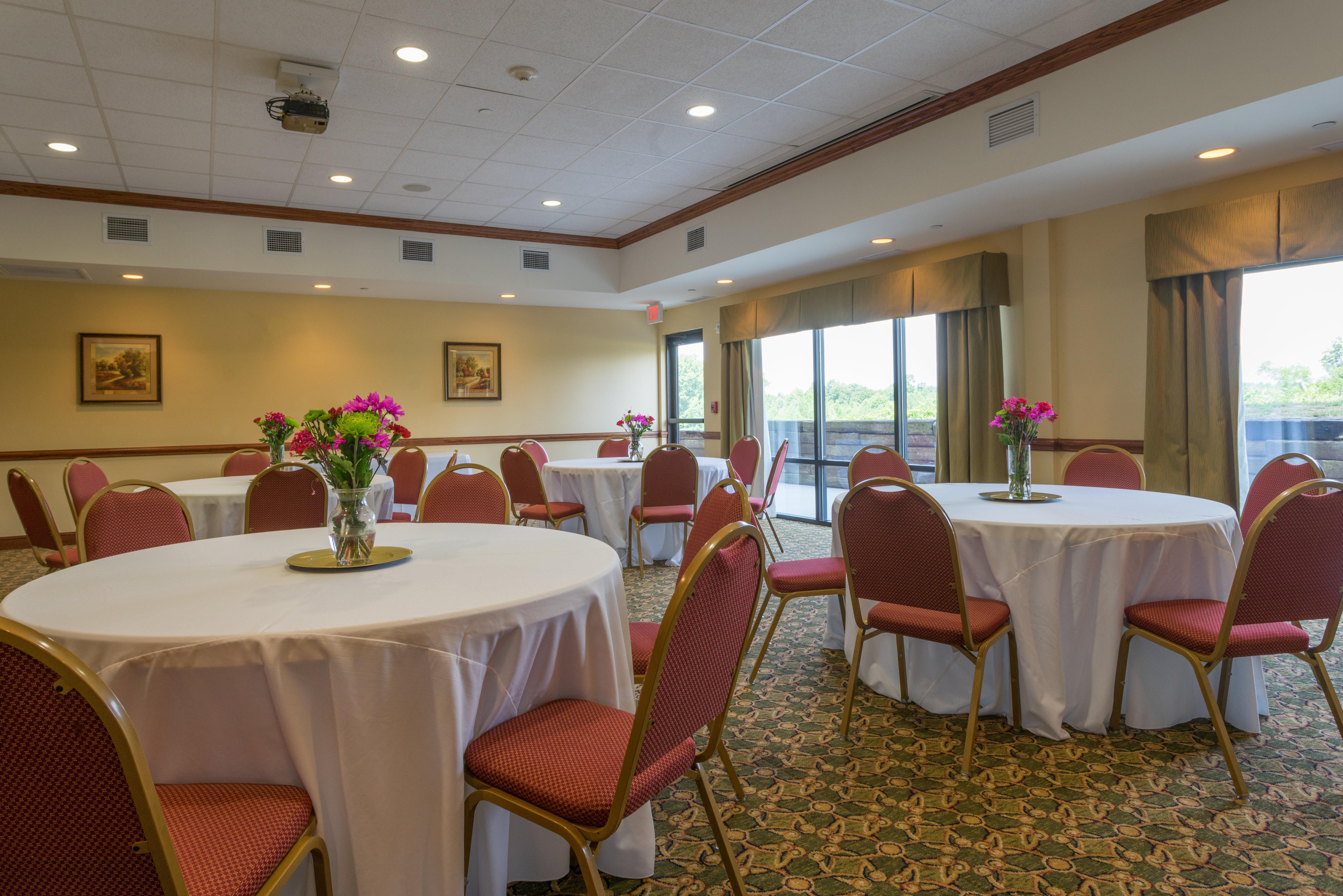 Holiday Inn Express & Suites Lexington North West-The Vineyard By Ihg מראה חיצוני תמונה